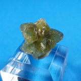 Chrysoberyl (twinned)
15 mm x 14 mm x 14 mm
(Autor: Don Lum)