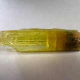 Beryl (variety heliodor)
67 mm x 18 mm x 13 mm
(Autor: Don Lum)
