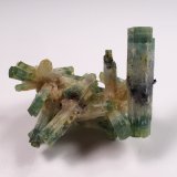 Beryl (variety aquamarine, variety heliodor)
51 mm x 40 mm x 30 mm
(Autor: Don Lum)