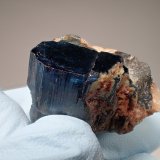 Elbaite (variety indicolite)  (Tourmaline Group)
31.8 mm x 31.8 mm x 28.5 mm
(Autor: Don Lum)