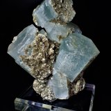 Beryl (variety aquamarine), Muscovite
190 mm x 144 mm x 100 mm
(Autor: Don Lum)