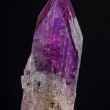 Zoisite (variety tanzanite)
3.8 x 1.3 x 1.5 cm
(Autor: am mizunaka)