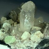 Prehnite and Quartz
H: 6 cm x W: 12 cm x D: 7.5 cm
(Autor: Adrian Pripoae)