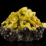 Pyromorphite
8.5 x 6 x 6 cm / main crystal: 2 cm
(Autor: MIM Museum)