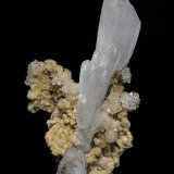 Quartz, Calcite
8.5 x 5.1 cm
(Autor: am mizunaka)