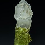 Quartz, Elbaite
9.0 x 3.1 cm
(Autor: am mizunaka)