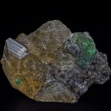 Quartz, Beryl (variety emerald)
3.3 x 3.3 x 1.6 cm
(Autor: am mizunaka)