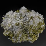 Quartz, Epidote
8.3 x 7.0 cm
(Autor: am mizunaka)