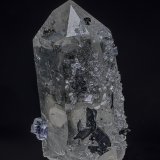 Quartz, Fluorite, Ferberite
4.5 x 1.9 cm
(Autor: am mizunaka)