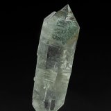 Quartz, Muscovite (variety fuchsite)
6.9 x 2.3 cm
(Autor: am mizunaka)