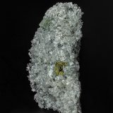 Fluorapatite, Pyrite, Quartz
8.0 x 4.5 cm
(Autor: am mizunaka)