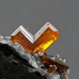 Wulfenite
crystal "V" 7x6 mm
(Autor: Tobi)