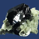Cassiterite
88.0 x 65.0 x 45.0 mm
(Autor: GneissWare)