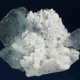 Fluorite on Quartz with Chalcopyrite
114 x 102 x 59 mm
(Autor: GneissWare)