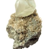 Calcite, stilbite
Specimen height 7,5 cm, calcite measures 2,5 cm
(Autor: Tobi)