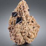 Scheelite
13.5 x 9.5 x 4.5 cm / main crystal: 2.7 cm
(Autor: MIM Museum)