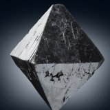 Scheelite
4 x 4 x 3 cm
(Autor: MIM Museum)
