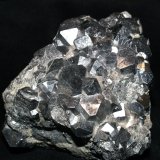 Skutterudite
11x9x6.5 cm
(Autor: Joseph DOliveira)