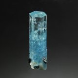 Beryl var. aquamarine
1.0 x 2.5 cm
(Autor: Michael Shaw)