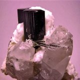 Tourmaline
H:7cm x W:6.5cm x D:4.5cm
(Autor: Adrian Pripoae)