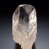 Whewellite
2.5 x 2 x 5.5 cm / main crystal size: 5.5 cm
(Autor: MIM Museum)