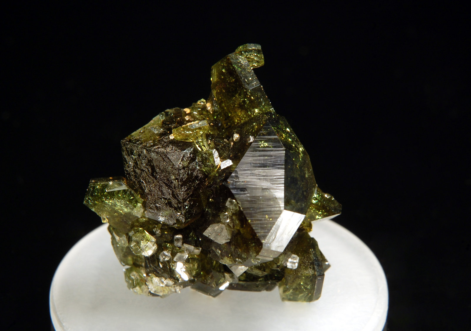 Uvite
2.4 x 2.6 cm
(Autor: Michael Shaw)
