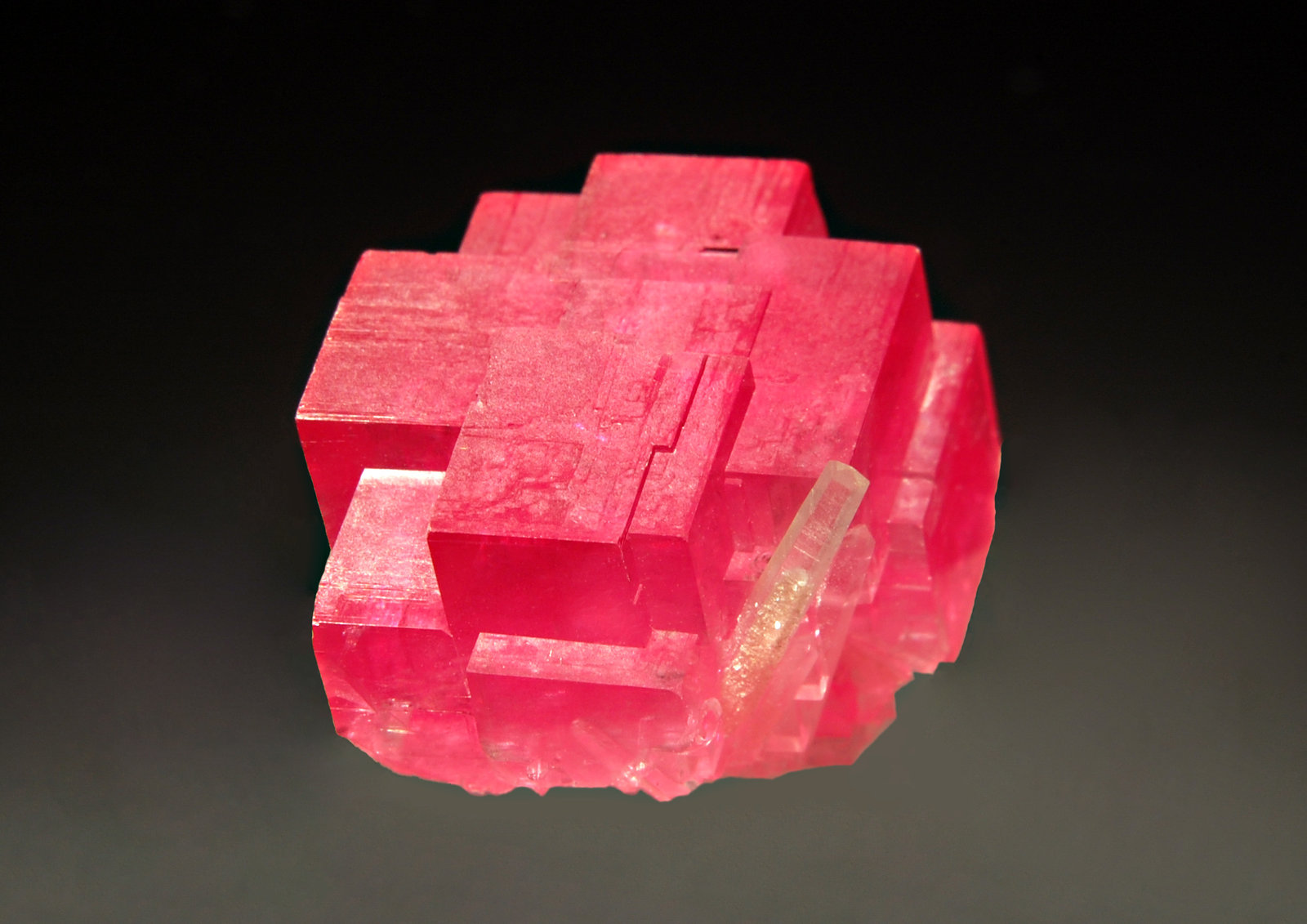 Rhodochrosite
1.6 x 2.1 cm
(Autor: Michael Shaw)