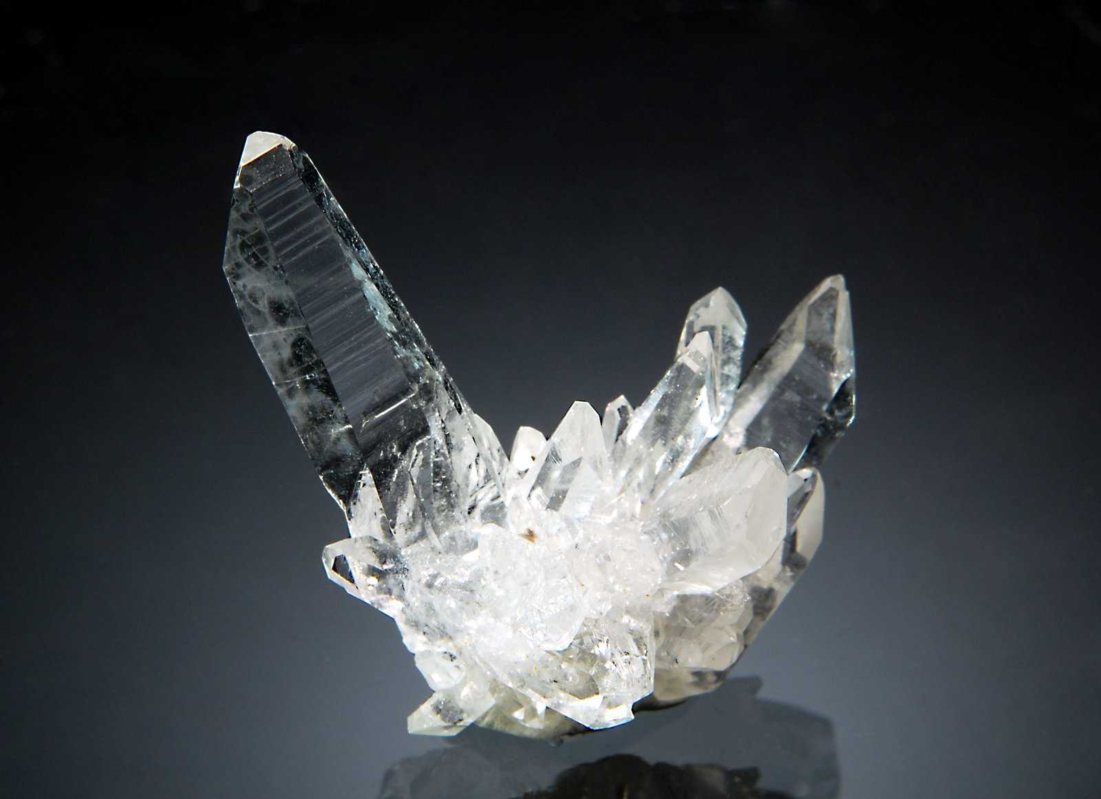 Quartz
2.7 x 2.9 cm
(Autor: Michael Shaw)