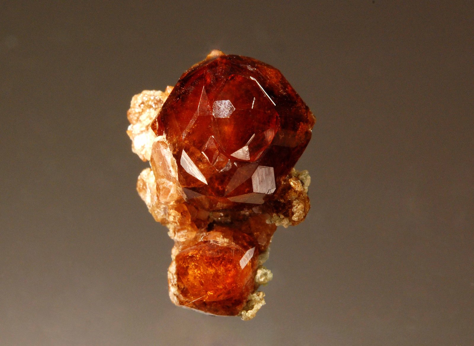 Grossular<br />{LOCALITAT}