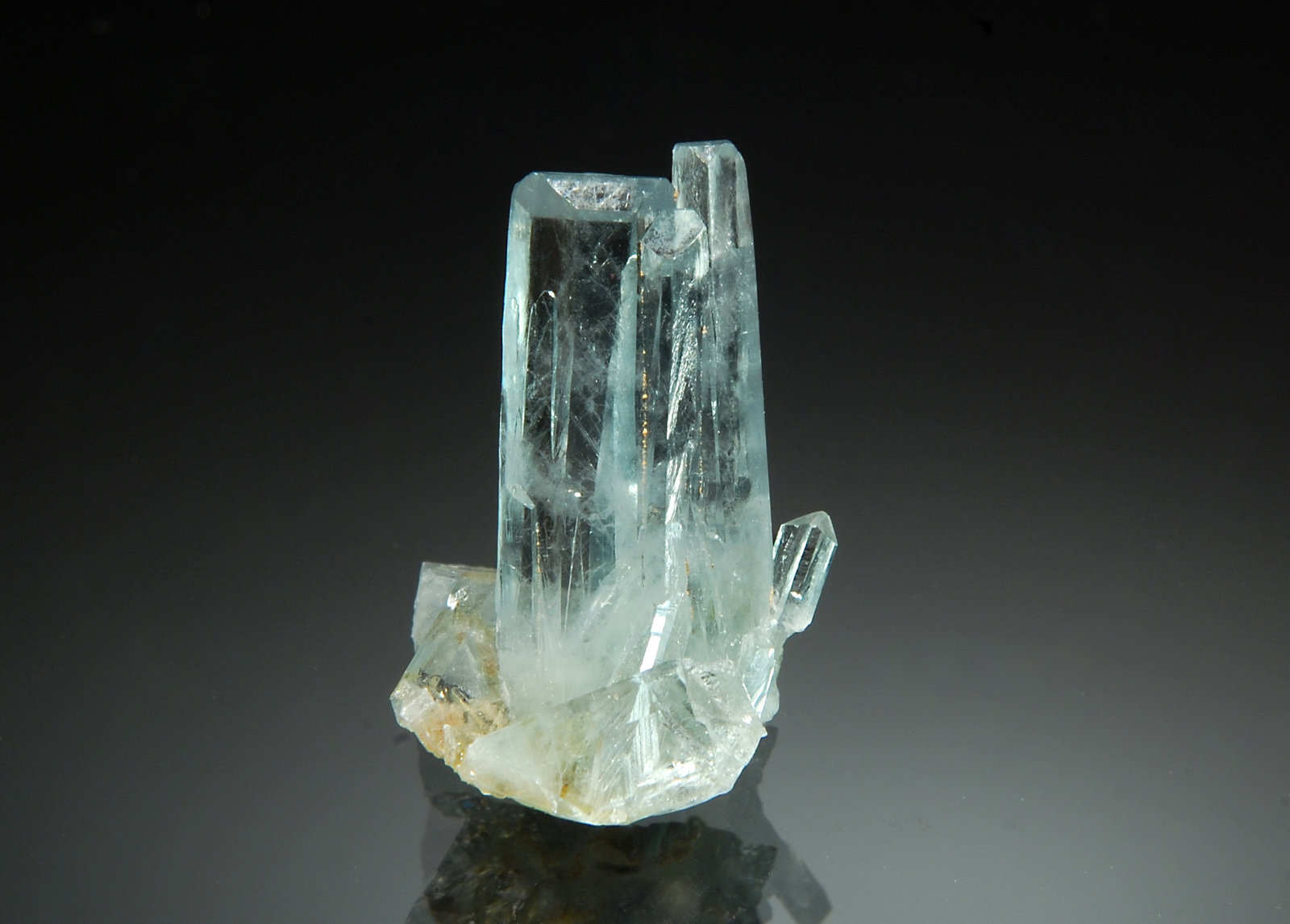 Barite
1.7 x 2.5 cm
(Autor: Michael Shaw)