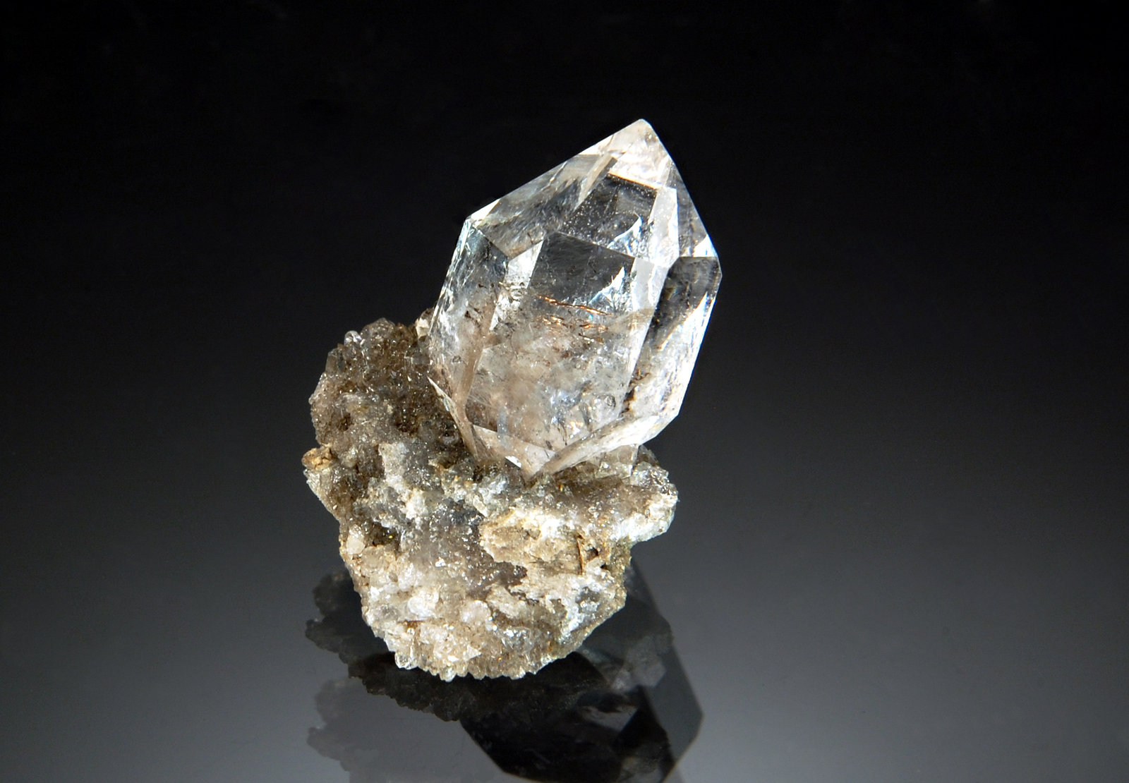 Quartz variety Herkimer diamond
1.5 x 2.2 cm
(Autor: Michael Shaw)