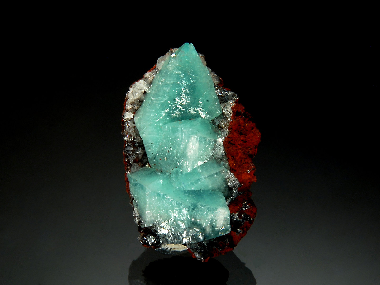 Cuprian Adamite
1.5 x 2.6 cm
(Autor: Michael Shaw)