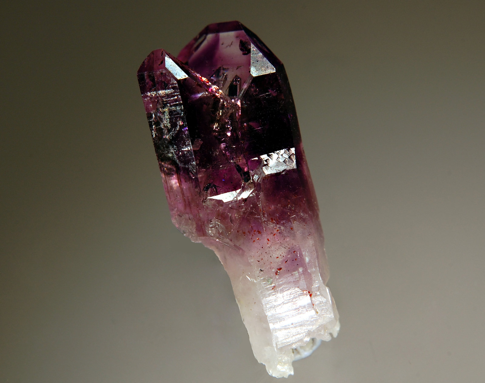 Quartz
1.4 x 3.1 cm
(Autor: Michael Shaw)