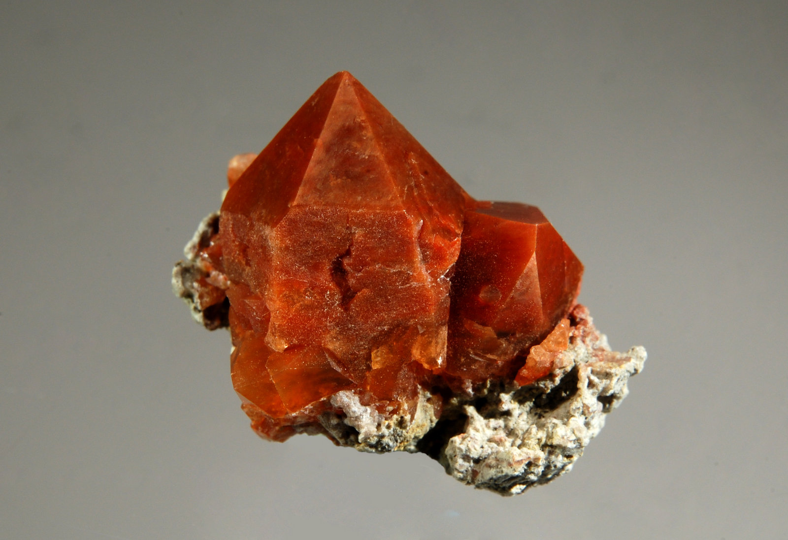 Quartz
2.1 x 2.5 cm
(Autor: Michael Shaw)