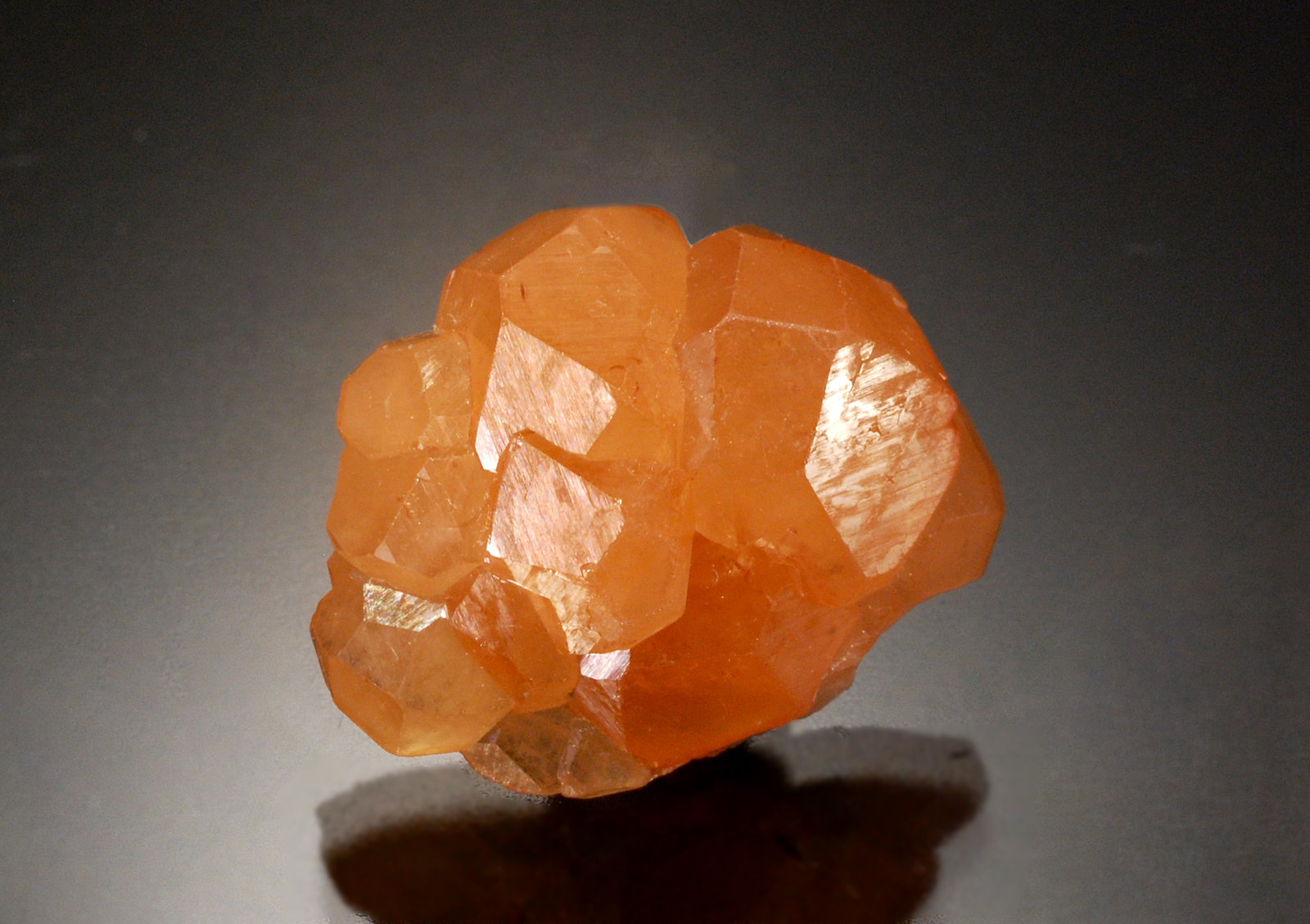 Grossular
2.1 x 1.8 cm
(Autor: Michael Shaw)