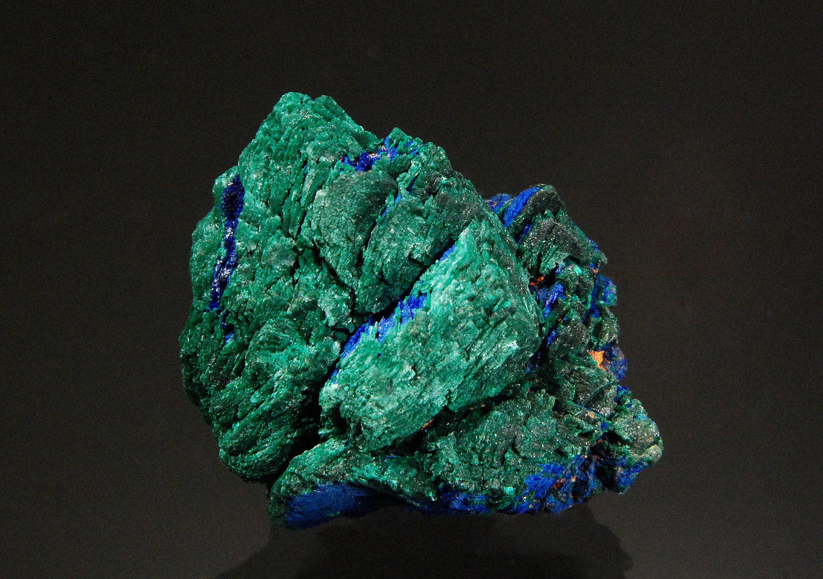 Malachite after Azurite
2.9 x 2.5 x 2.0 cm
(Autor: Michael Shaw)