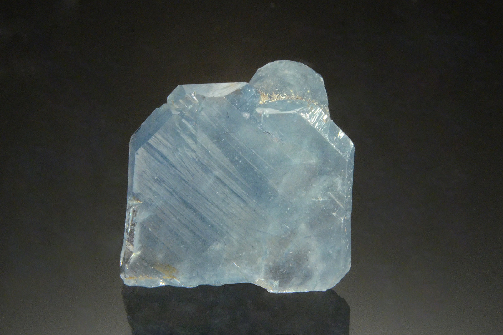 Quartz
2.0 x 2.0 x 0.4 cm
(Autor: Michael Shaw)