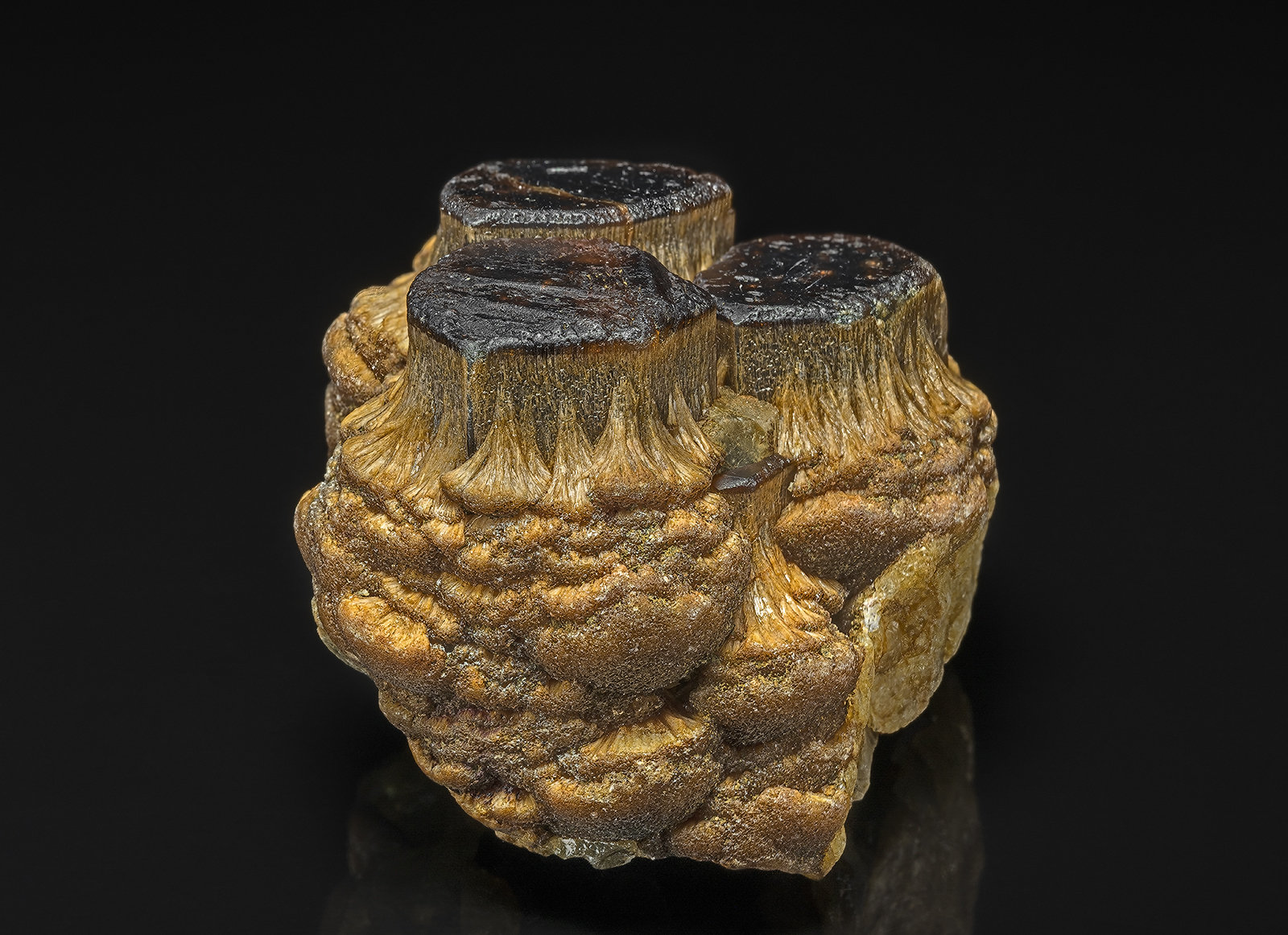 Tourmaline
5.0 x 4.5 cm
(Autor: am mizunaka)