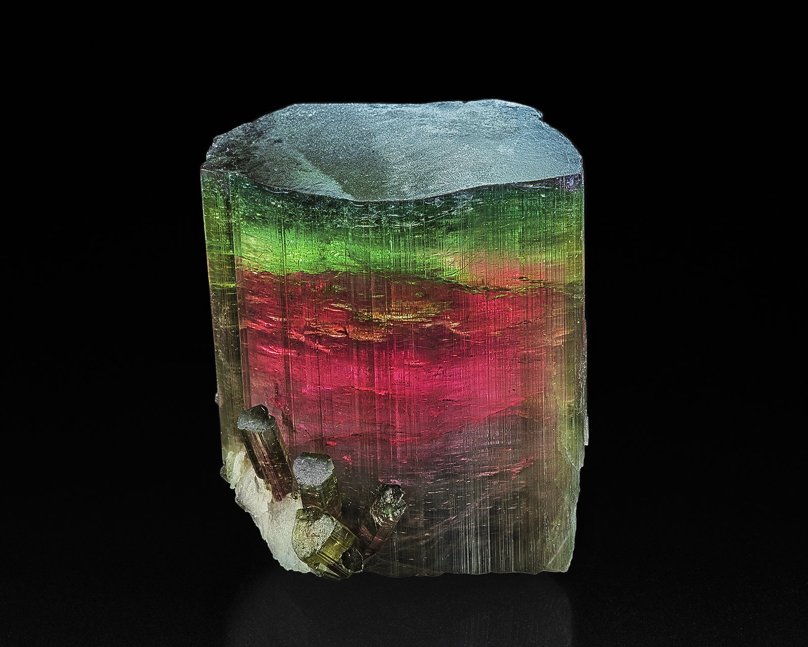 Tourmaline
4.5 x 3.8 cm
(Autor: am mizunaka)