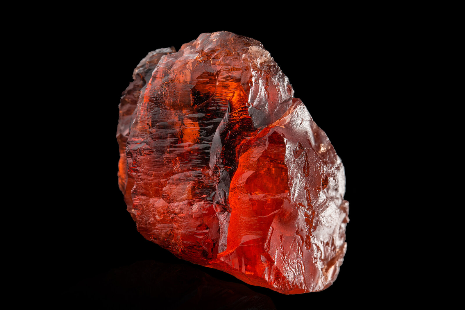 Triplite
Shigar Valley, Shigar District, Gilgit-Baltistan (Northern Areas), Pakistan
3.5 x 2 x 2.5 cm / main crystal: 3.4 cm
(Autor: mim Museum)