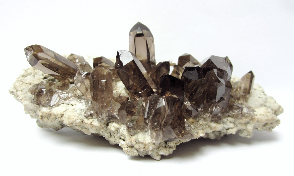 Smoky quartz
Specimen size 13 cm, largest crystal 3 cm
(Autor: Tobi)