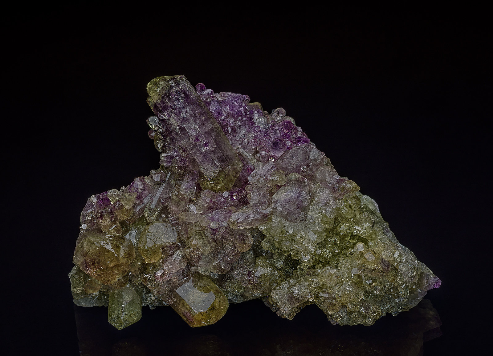 Vesuvianite
6.0 x 3.9 cm
(Autor: am mizunaka)