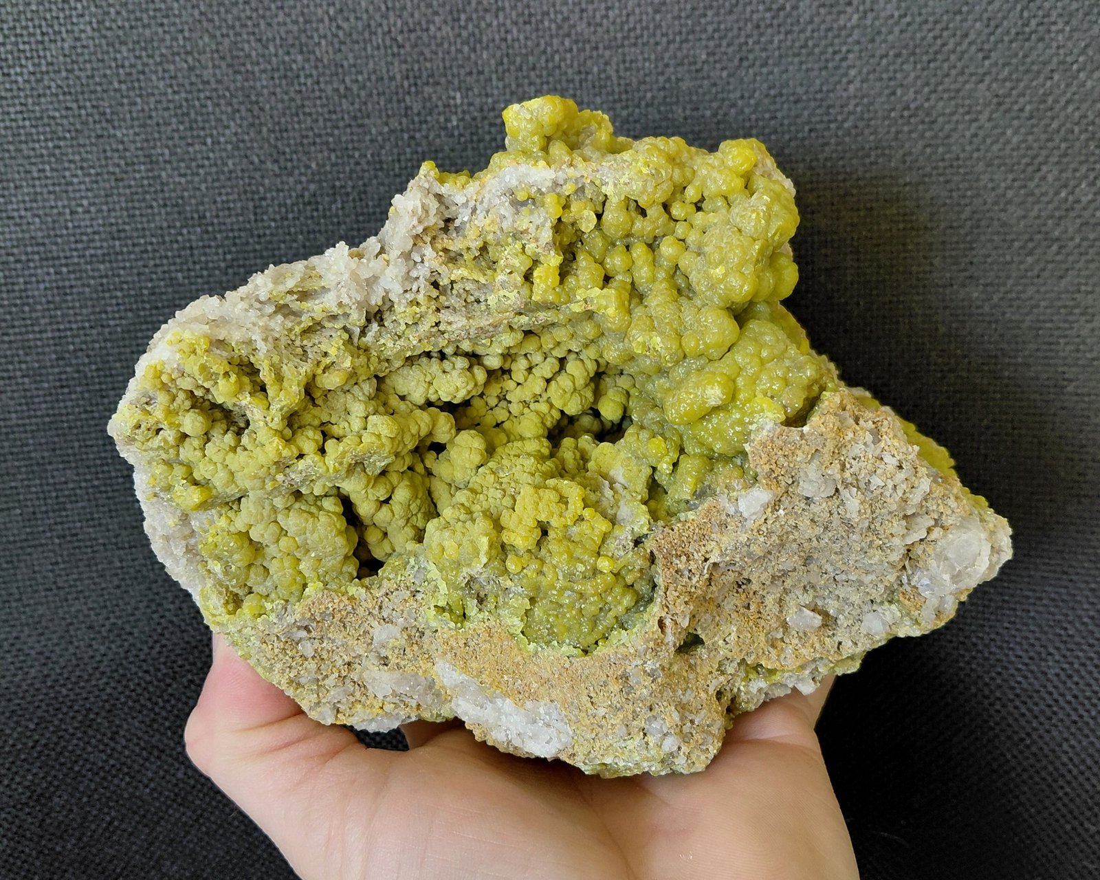 Pyromorphite
17 x 12 cm
(Autor: Tobi)