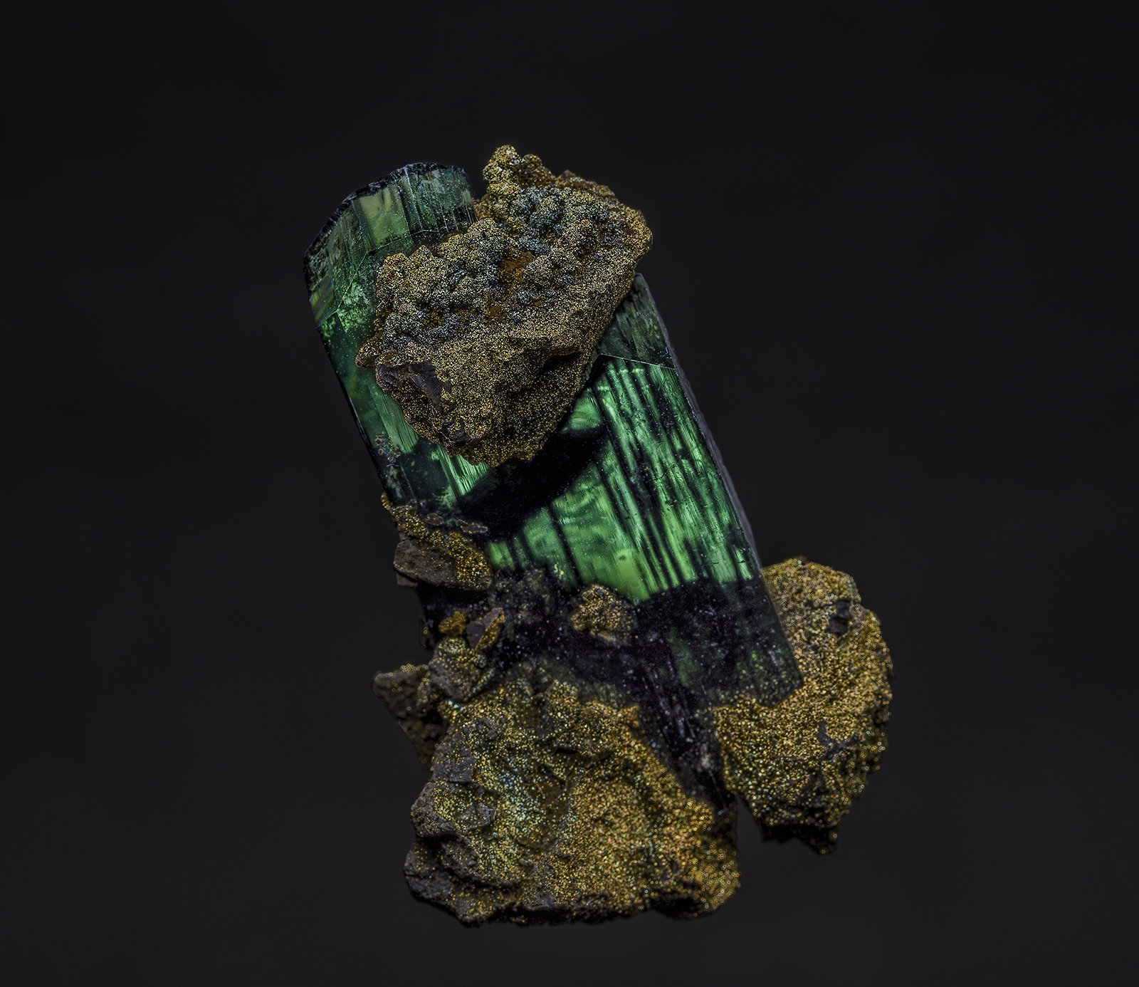 Vivianite, Pyrite
4.1 x 2.7 cm
(Autor: am mizunaka)