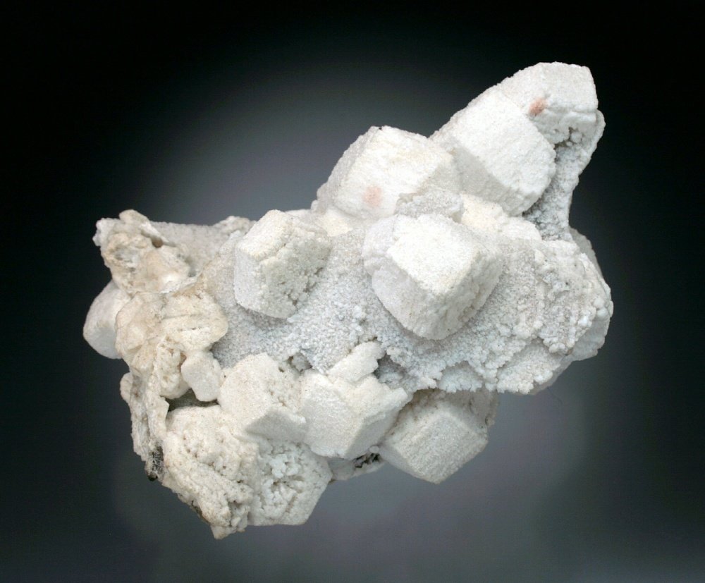Witherite
9x6x6 cm overall size.
(Autor: Jesse Fisher)