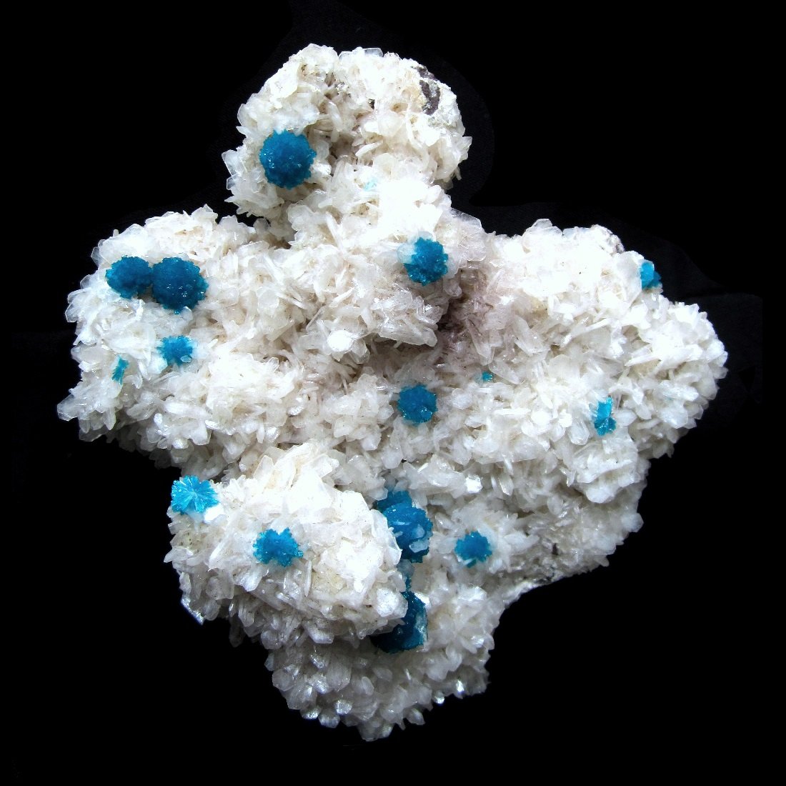 Cavansite, Stilbite
Specimen size 12 cm
(Autor: Tobi)