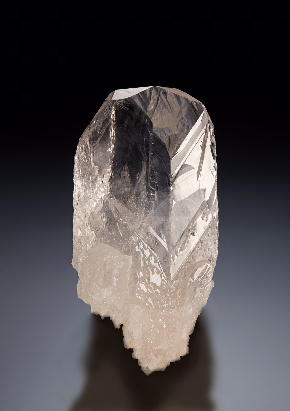 Whewellite
2.5 x 2 x 5.5 cm / main crystal size: 5.5 cm
(Autor: MIM Museum)