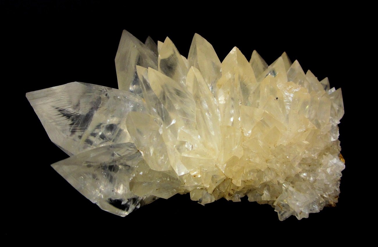 Calcite
Specimen size 8 cm, largest crystal 2,5 cm
(Autor: Tobi)