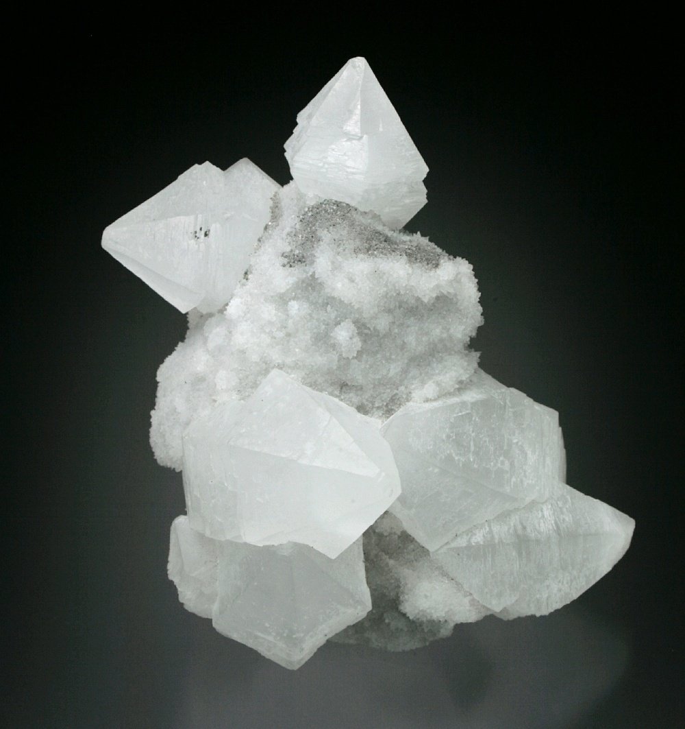Witherite, Alstonite
7x6x3 cm overall size
(Autor: Jesse Fisher)