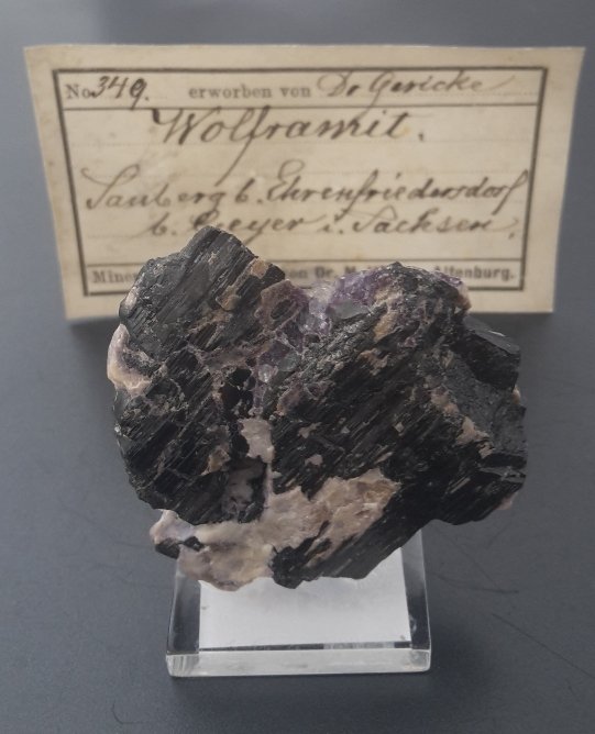 Ferberite
5,5 x 4,5 cm
(Autor: Andreas Gerstenberg)